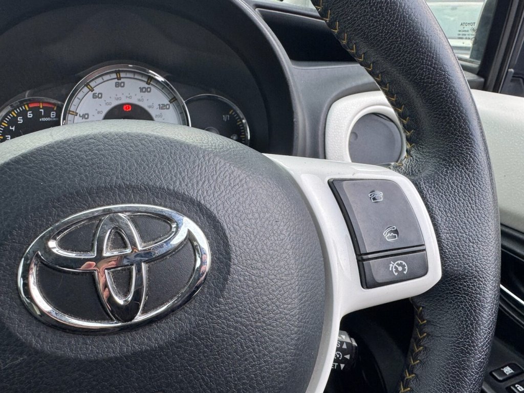 Used Toyota Yaris 2014 for sale - 77643016: Photo 17