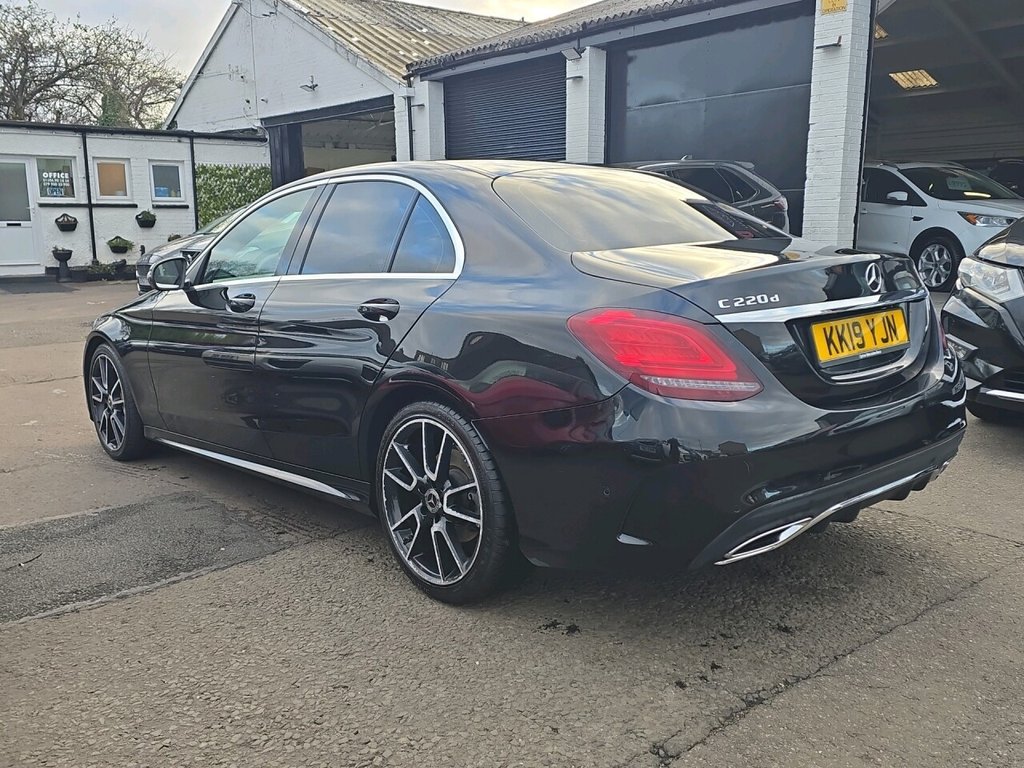 Used Mercedes-Benz C Class 2019 for sale - 76590958: Photo 5