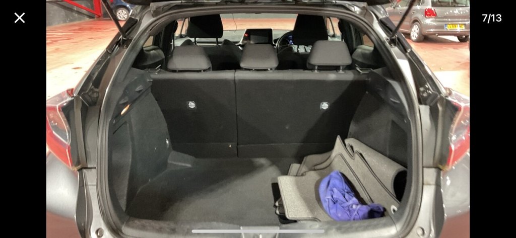 Used Toyota C-HR 2018 for sale - 76797824: Photo 7