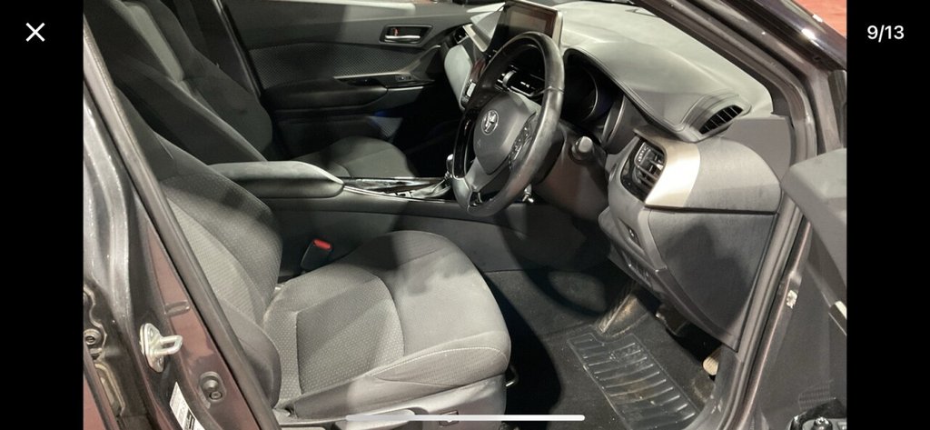 Used Toyota C-HR 2018 for sale - 76797824: Photo 9