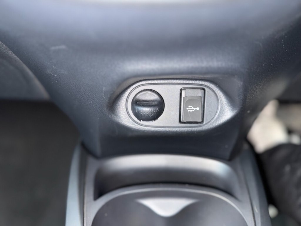 Used Toyota Yaris 2017 for sale - 77442305: Photo 19