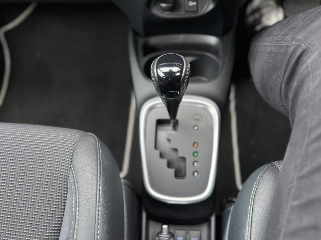 Used Toyota Yaris 2017 for sale - 77442305: Photo 20