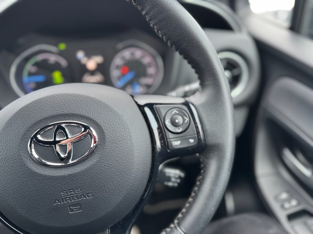 Used Toyota Yaris 2017 for sale - 77442305: Photo 25