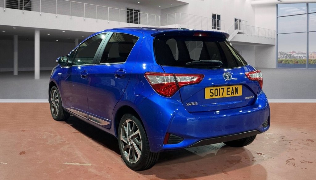 Used Toyota Yaris 2017 for sale - 77442305: Photo 3