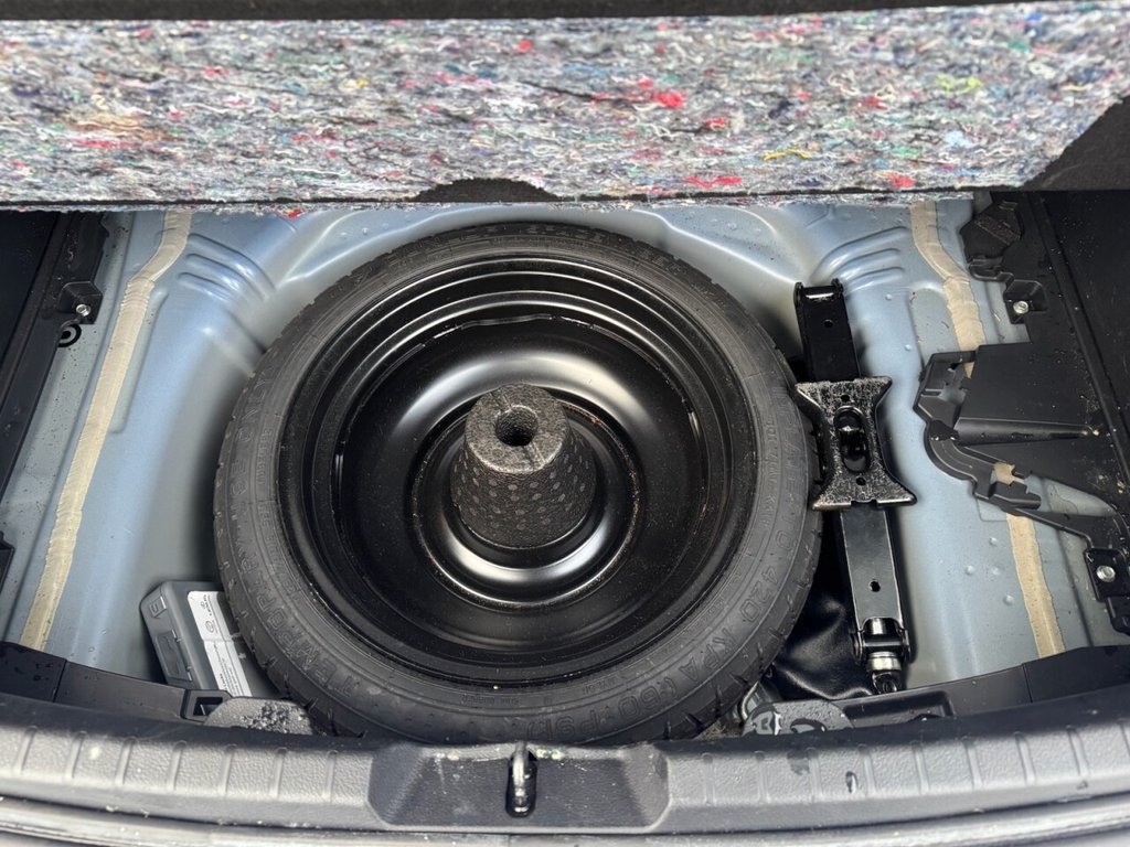 Used Toyota Yaris 2017 for sale - 77442305: Photo 31