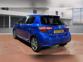 Used Toyota Yaris 2017 for sale - 77442305: Photo