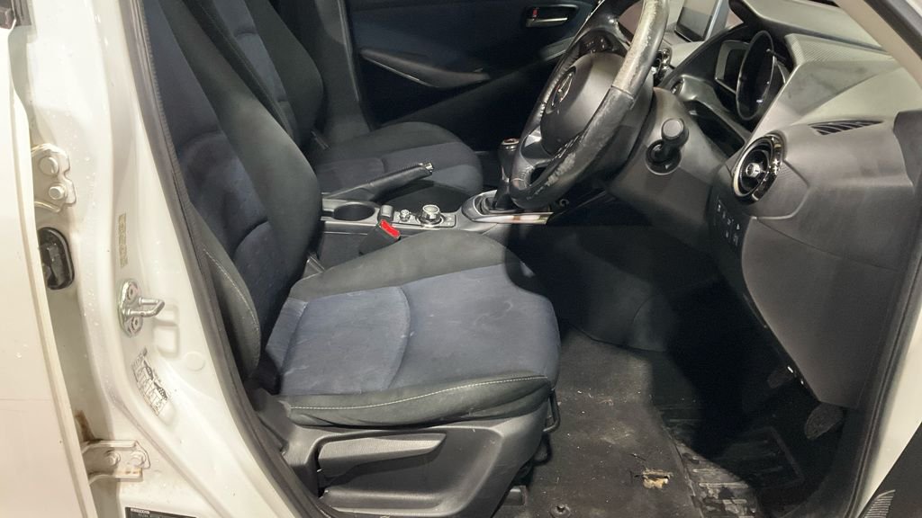 Used Mazda Mazda2 2015 for sale - 77288240: Photo 7