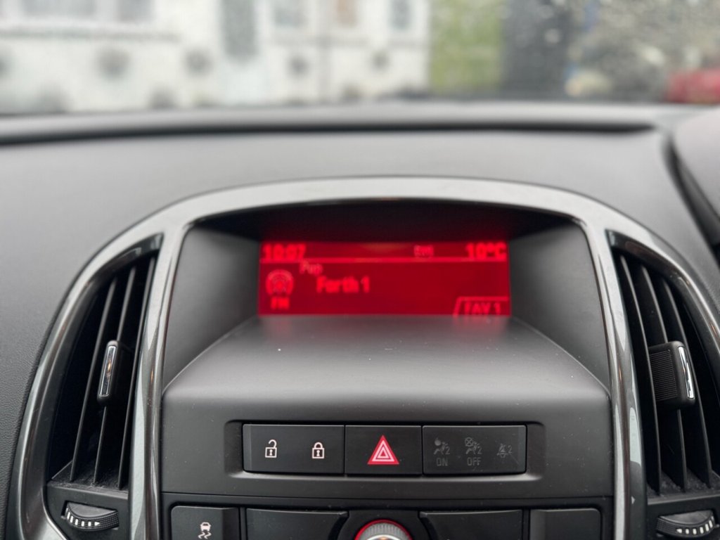 Used Vauxhall Astra 2014 for sale - 77680752: Photo 12