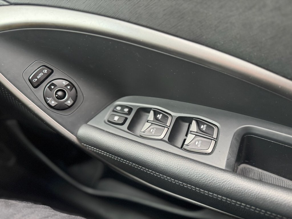 Used Hyundai Santa Fe 2016 for sale - 77507583: Photo 26