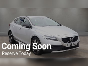 Used Volvo V40 Cross Country 2018 for sale - 77276284: Photo
