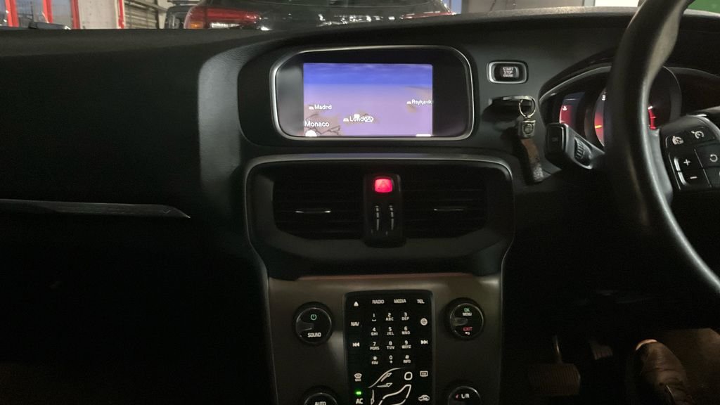 Used Volvo V40 2018 for sale - 77276284: Photo 7