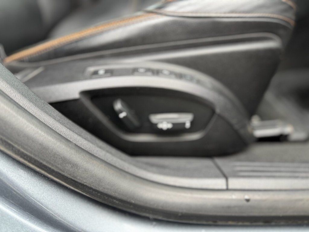 Used Volvo V40 Cross Country 2014 for sale - 76132678: Photo 13