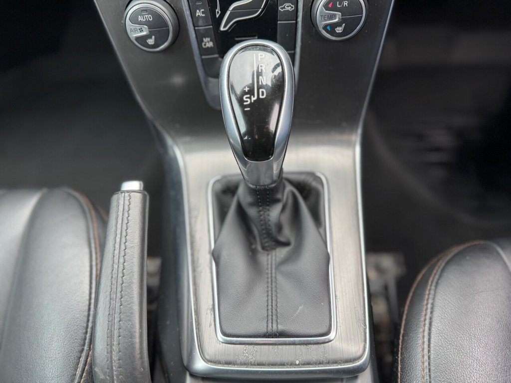 Used Volvo V40 Cross Country 2014 for sale - 76132678: Photo 15