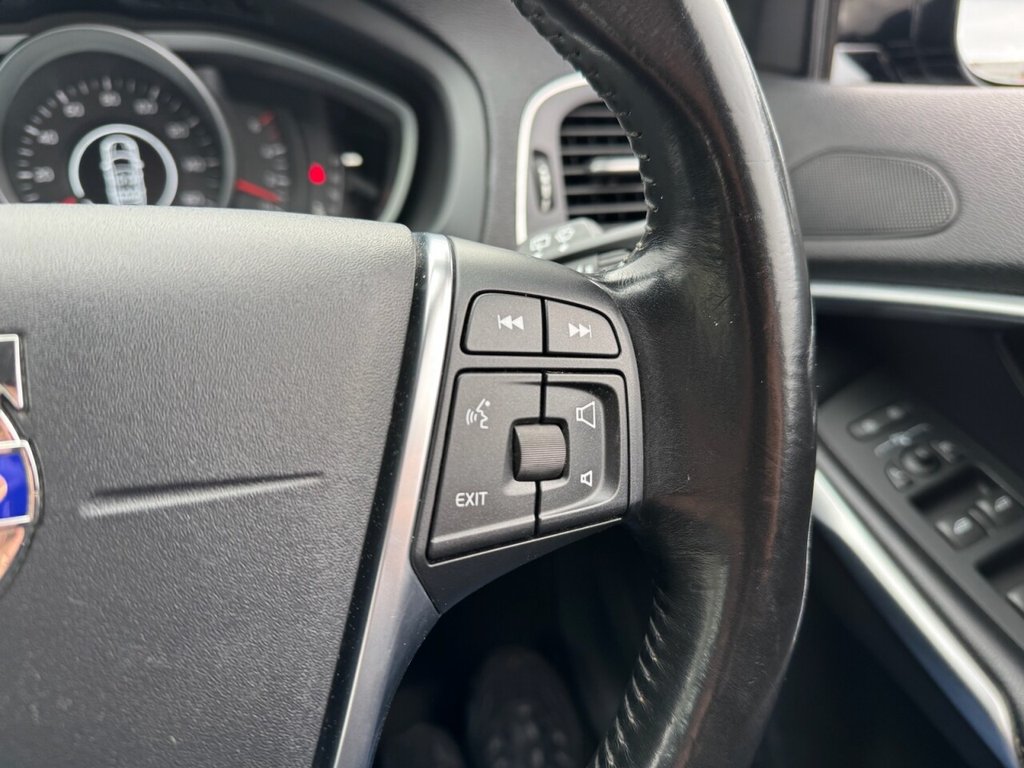 Used Volvo V40 Cross Country 2014 for sale - 76132678: Photo 20