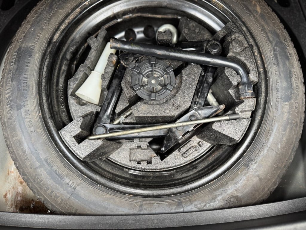 Used Volvo V40 Cross Country 2014 for sale - 76132678: Photo 28