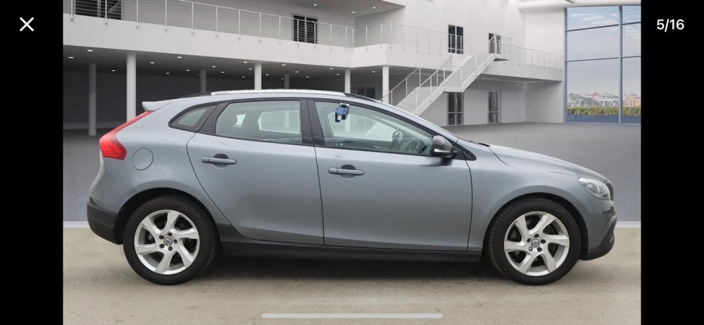 Used Volvo V40 2014 for sale - 76132678: Photo 5