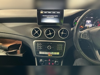 Used Mercedes-Benz GLA 2019 for sale - 78702091: Photo