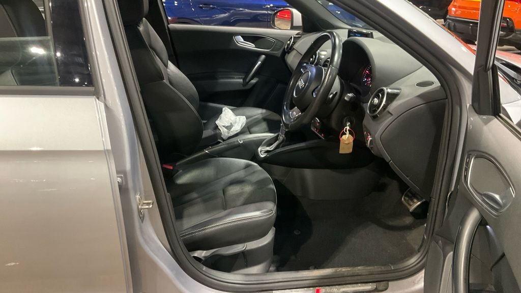 Used Audi A1 2015 for sale - 77165931: Photo 15