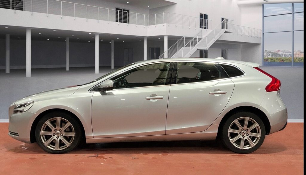 Used Volvo V40 2018 for sale - 77498955: Photo 6