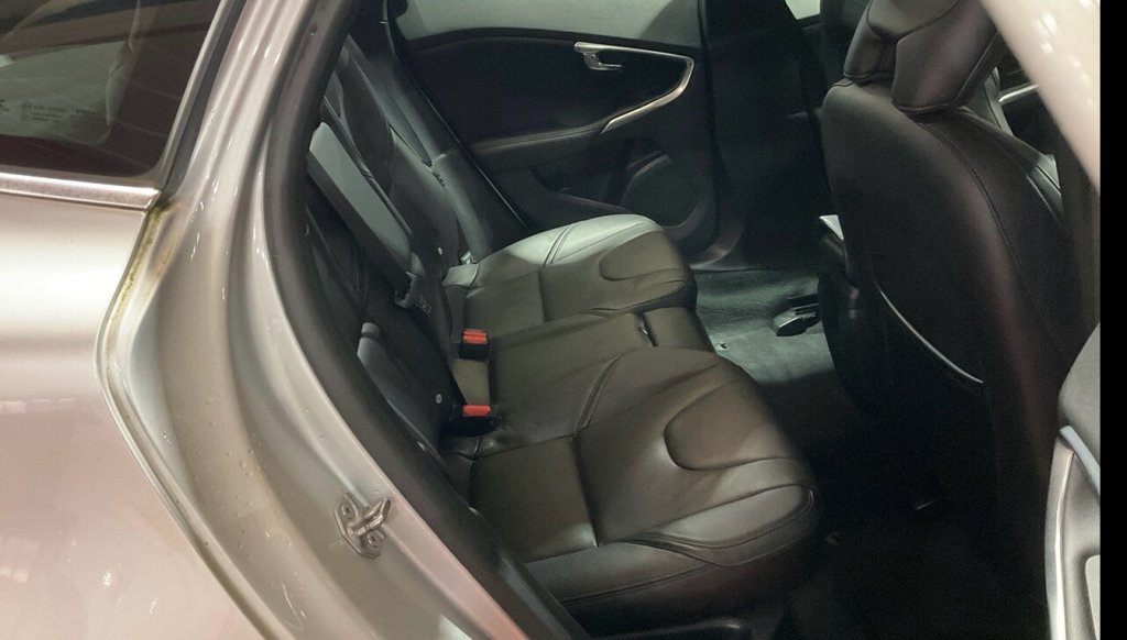 Used Volvo V40 2018 for sale - 77498955: Photo 8