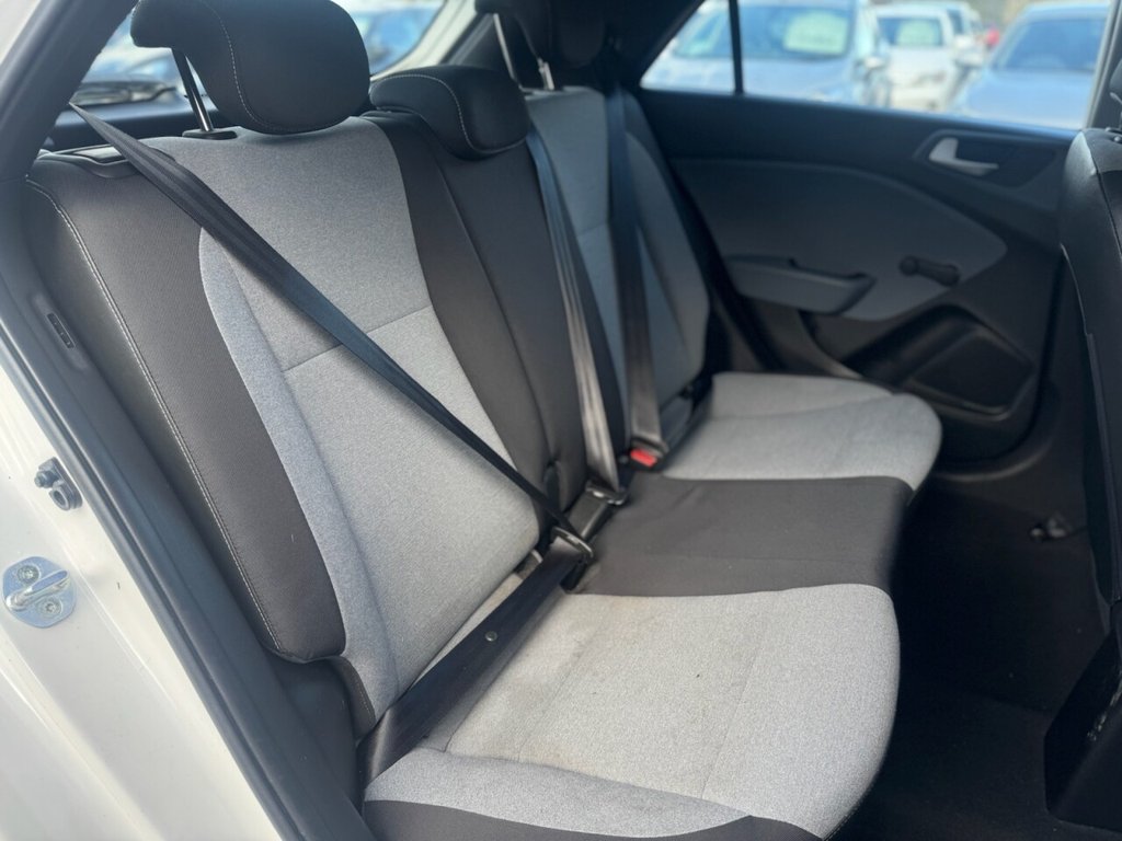 Used Hyundai i20 2015 for sale - 76417126: Photo 10