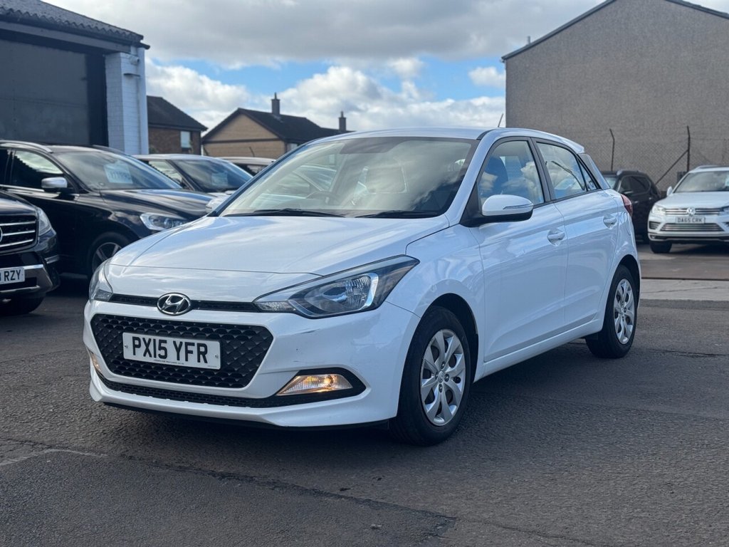 Used Hyundai i20 2015 for sale - 76417126: Photo 3