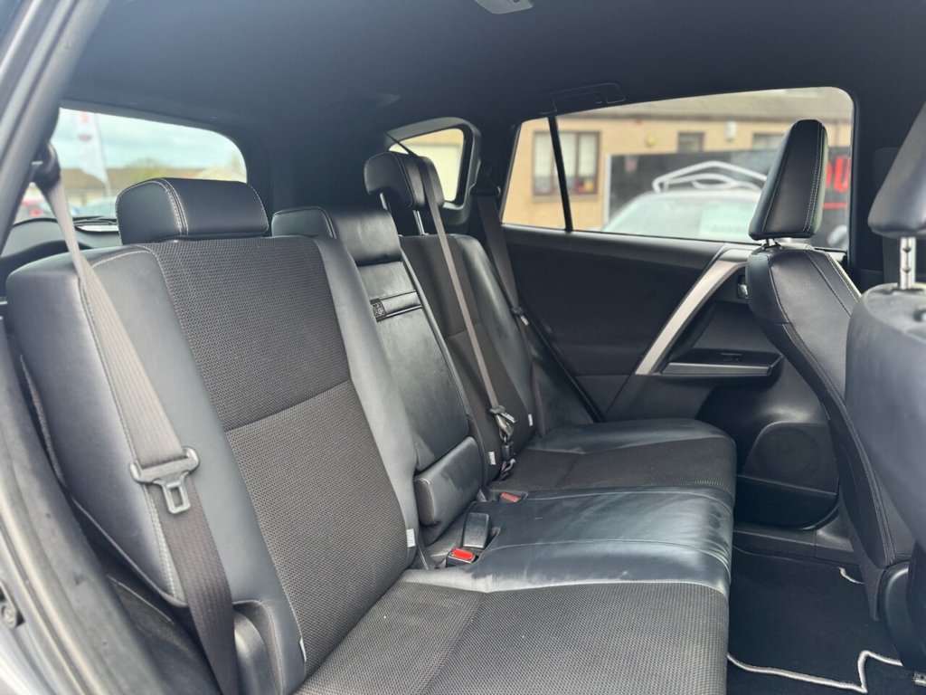 Used Toyota RAV4 2016 for sale - 77263616: Photo 12