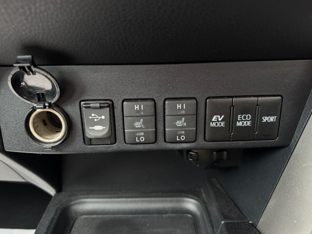 Used Toyota RAV4 2016 for sale - 77263616: Photo 17