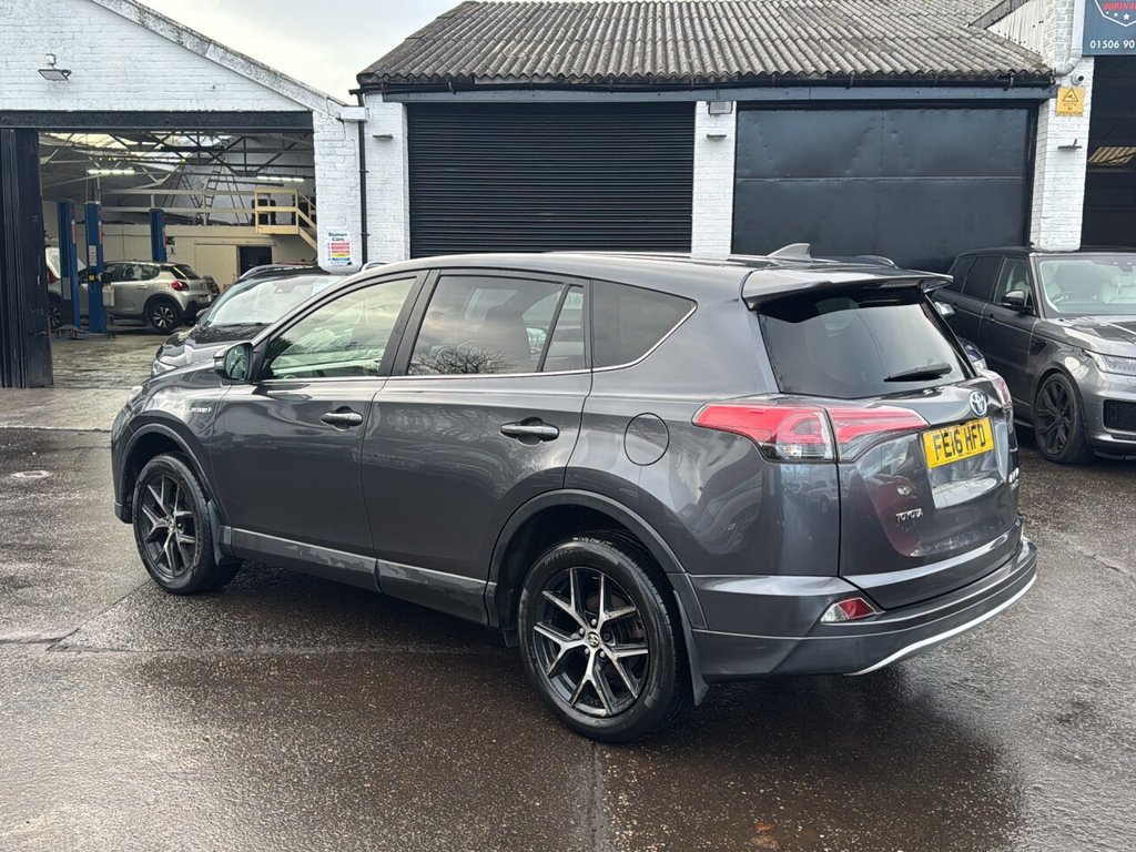 Used Toyota RAV4 2016 for sale - 77263616: Photo 5