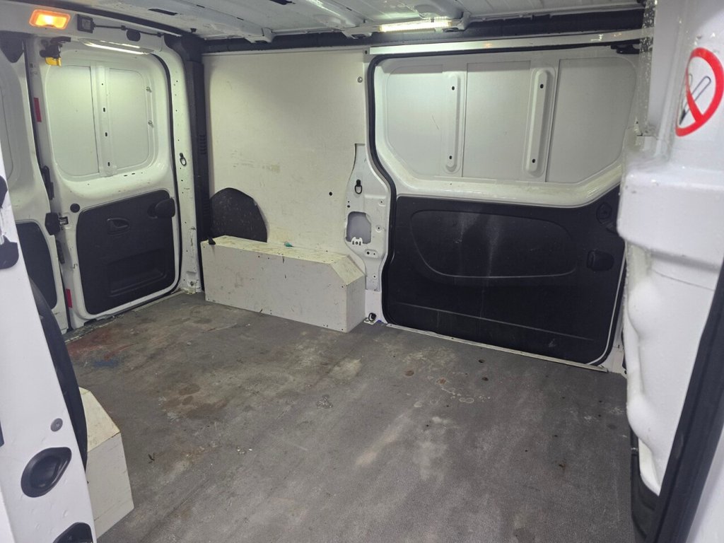 Used Vauxhall Vivaro 2016 for sale - 77477374: Photo 9
