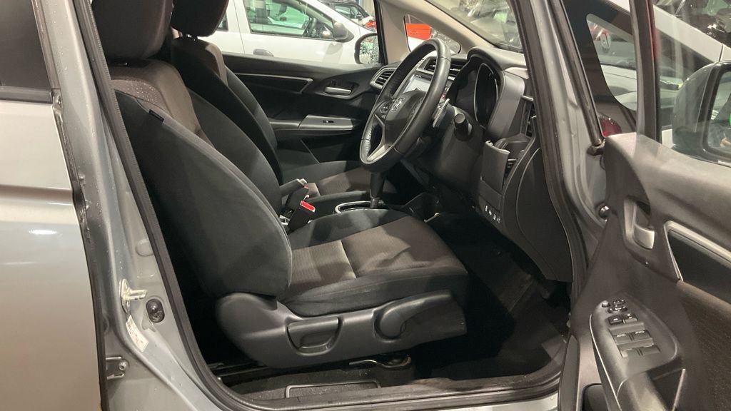 Used Honda Jazz 2015 for sale - 77981568: Photo 15