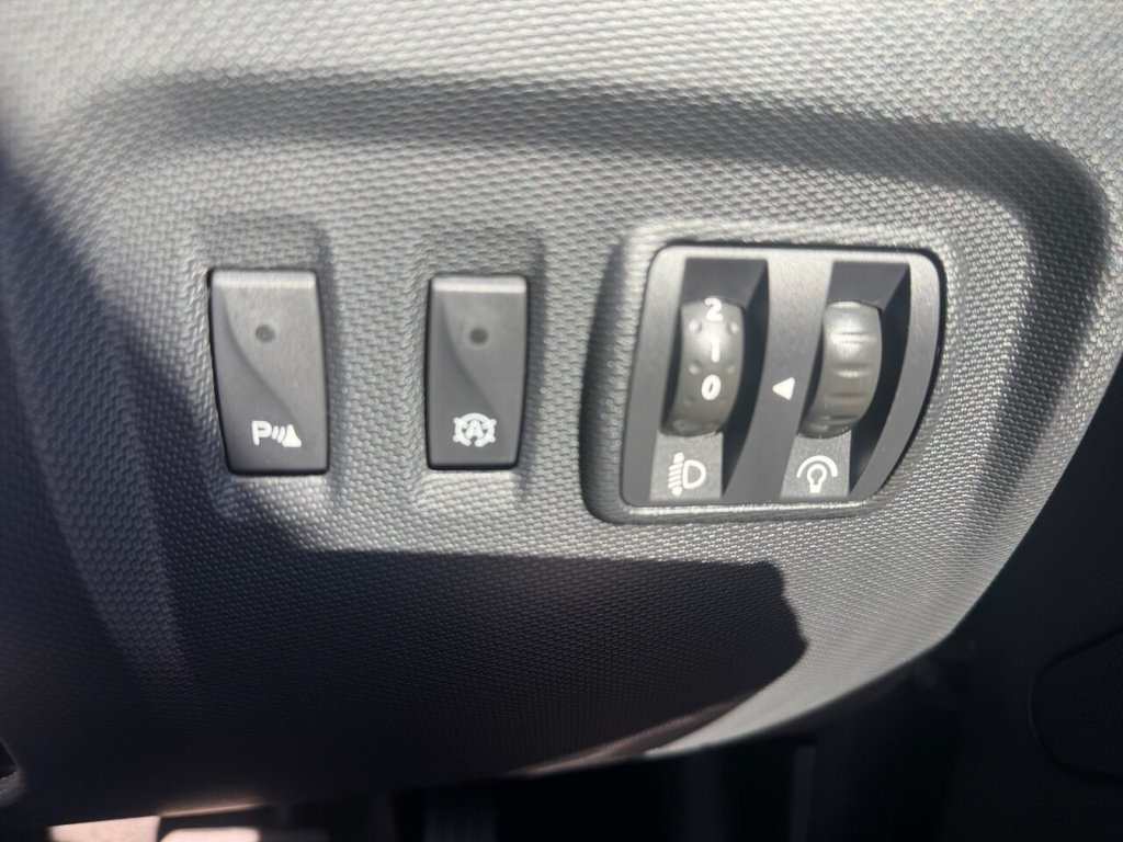 Used Renault Captur 2016 for sale - 76048027: Photo 20