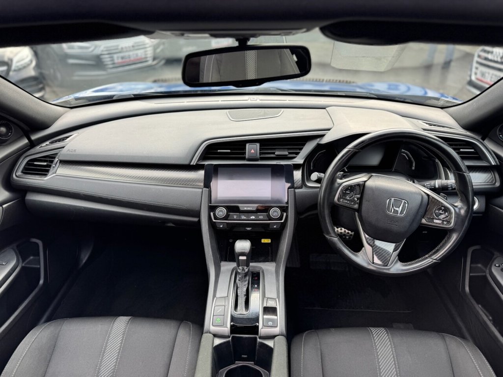 Used Honda Civic 2018 for sale - 77288308: Photo 12