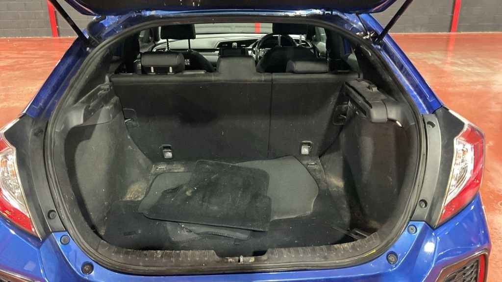 Used Honda Civic 2018 for sale - 77288308: Photo 7