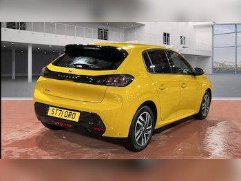 Used Peugeot 208 2021 for sale - 77452095: Photo