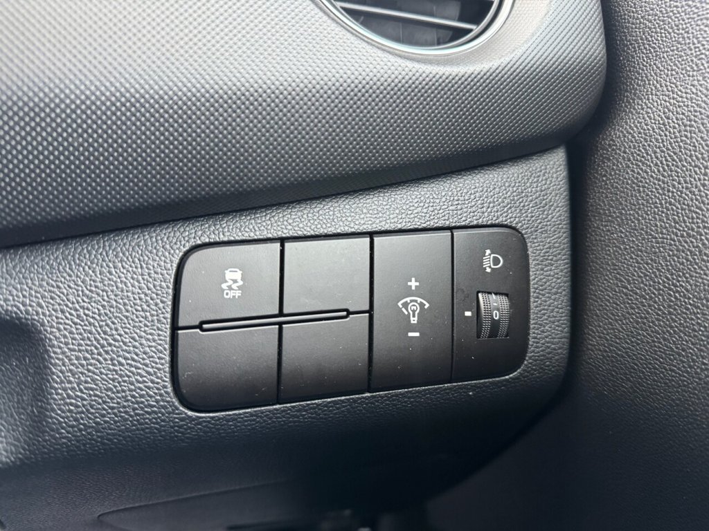 Used Hyundai i10 2017 for sale - 76080768: Photo 18