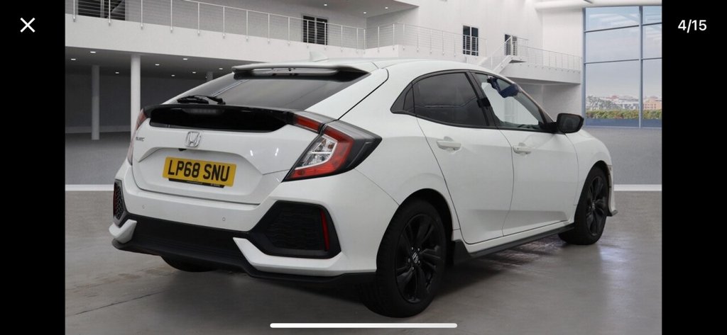 Used Honda Civic 2018 for sale - 76509848: Photo 4