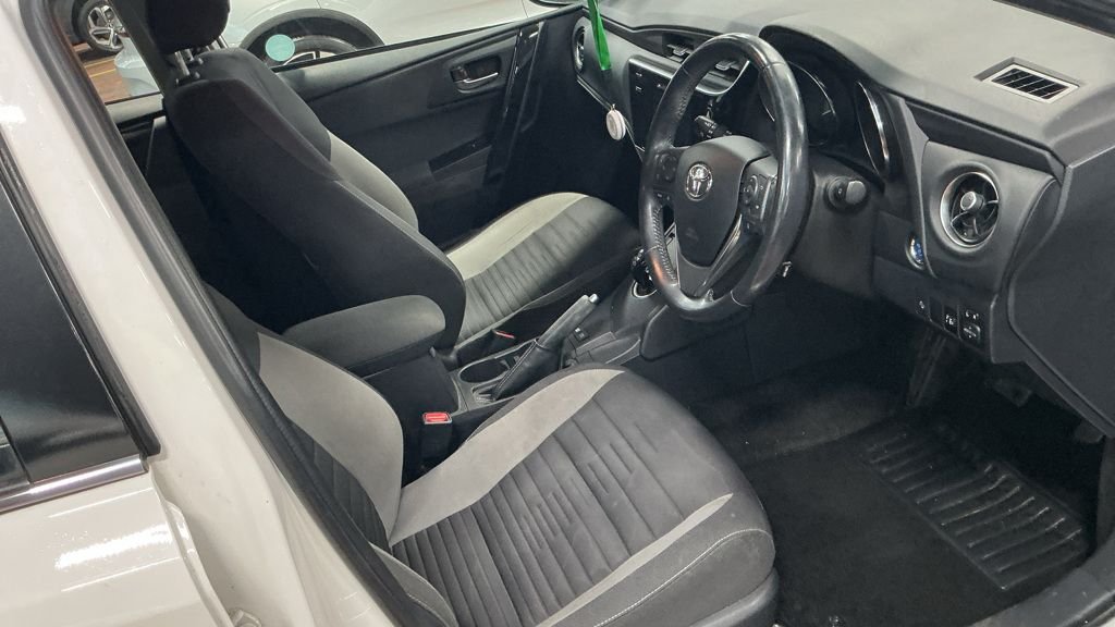 Used Toyota Auris 2018 for sale - 77806544: Photo 10