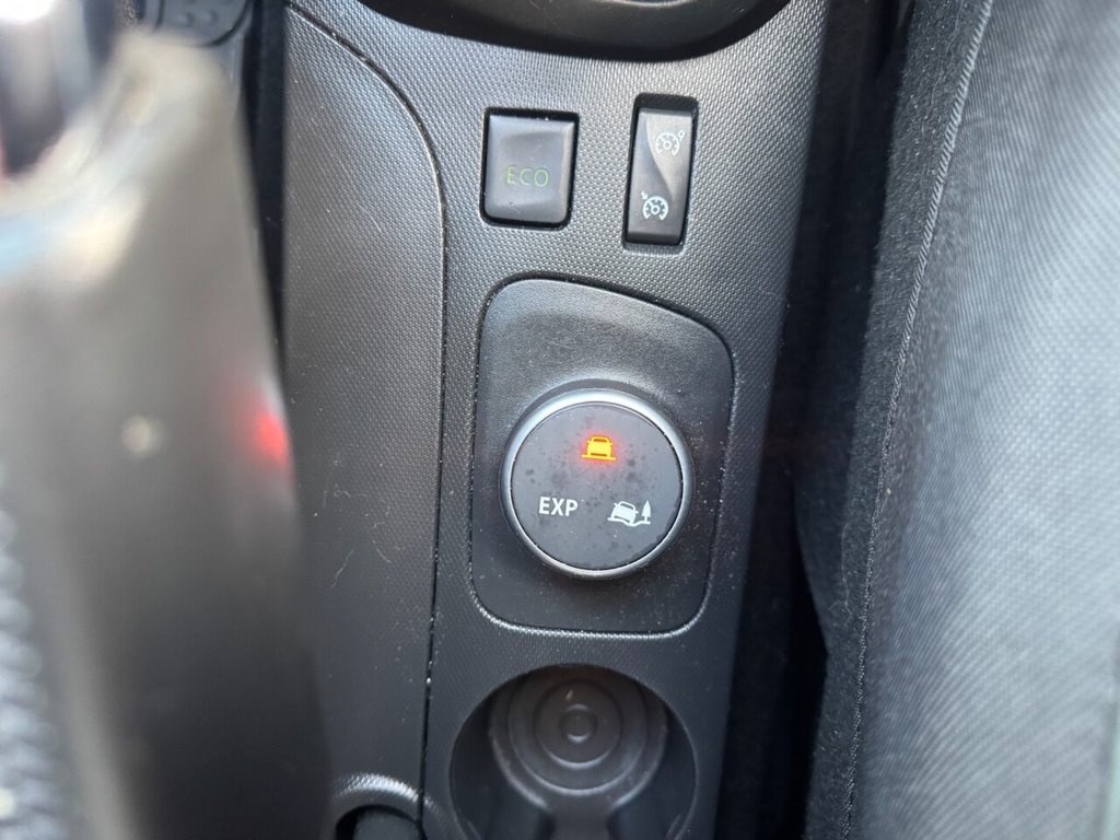 Used Renault Captur 2016 for sale - 76509959: Photo 15