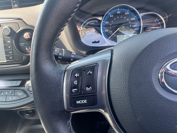 Used Toyota Yaris 2018 for sale - 74783954: Photo 15