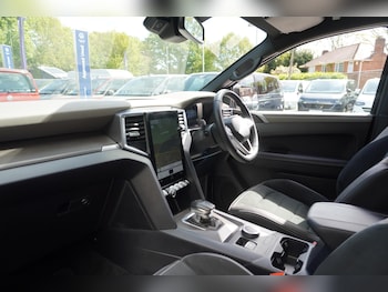 Used Volkswagen Amarok 2024 for sale - 78347780: Photo