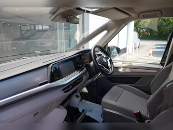 Used Volkswagen Multivan 2024 for sale - 79315286: Photo