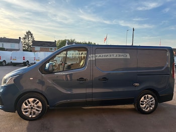 Used Nissan NV300 2021 for sale - 79501029: Photo