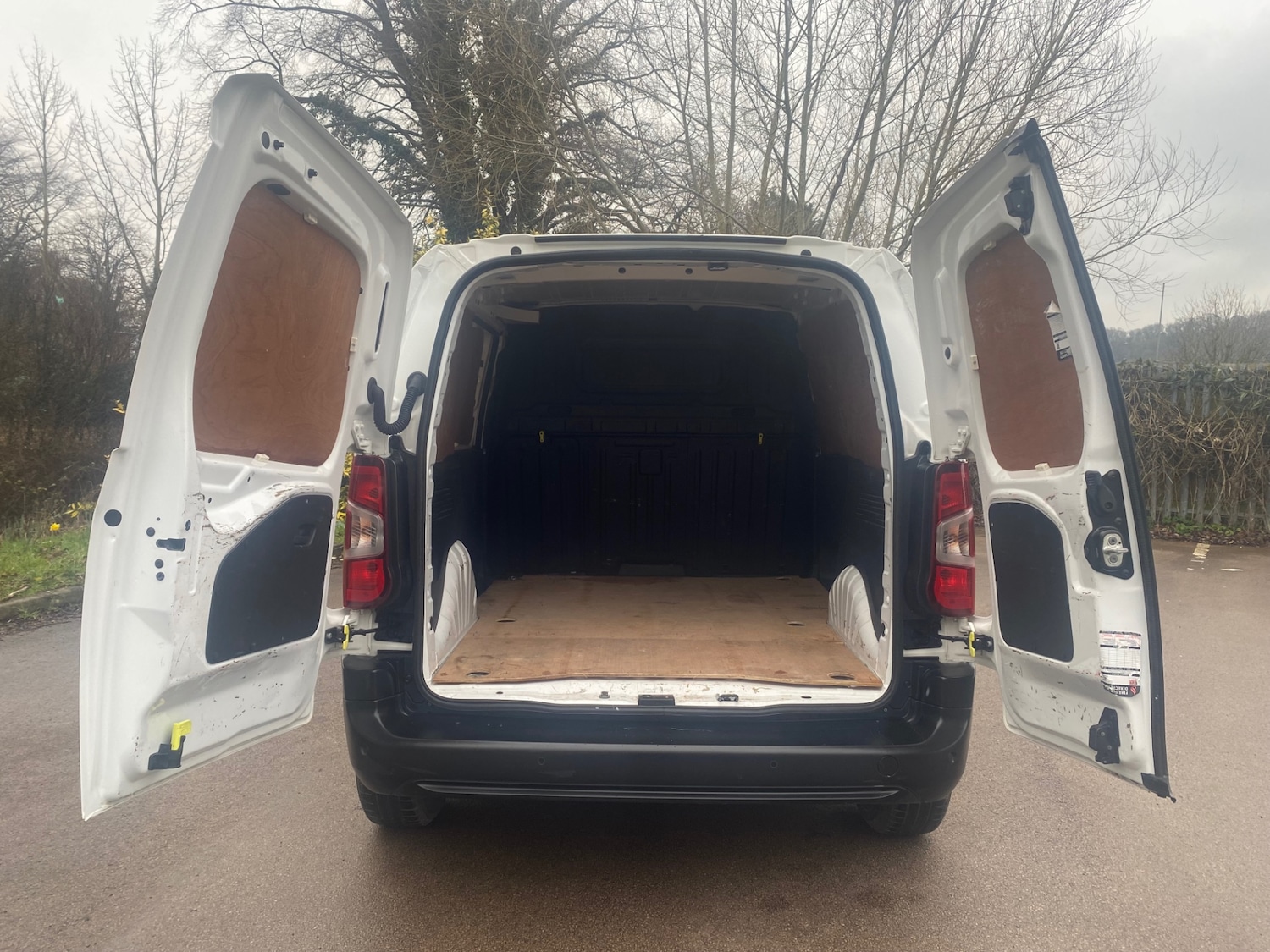 Used Peugeot Partner 2021 for sale - 77607844: Photo 11