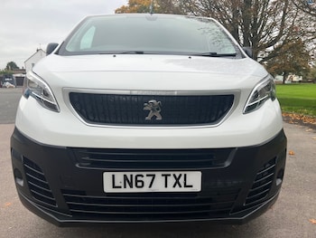 Used Peugeot Expert 2017 for sale - 76196237: Photo