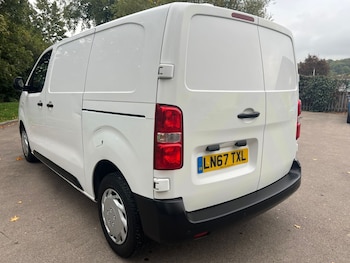 Used Peugeot Expert 2017 for sale - 76196237: Photo