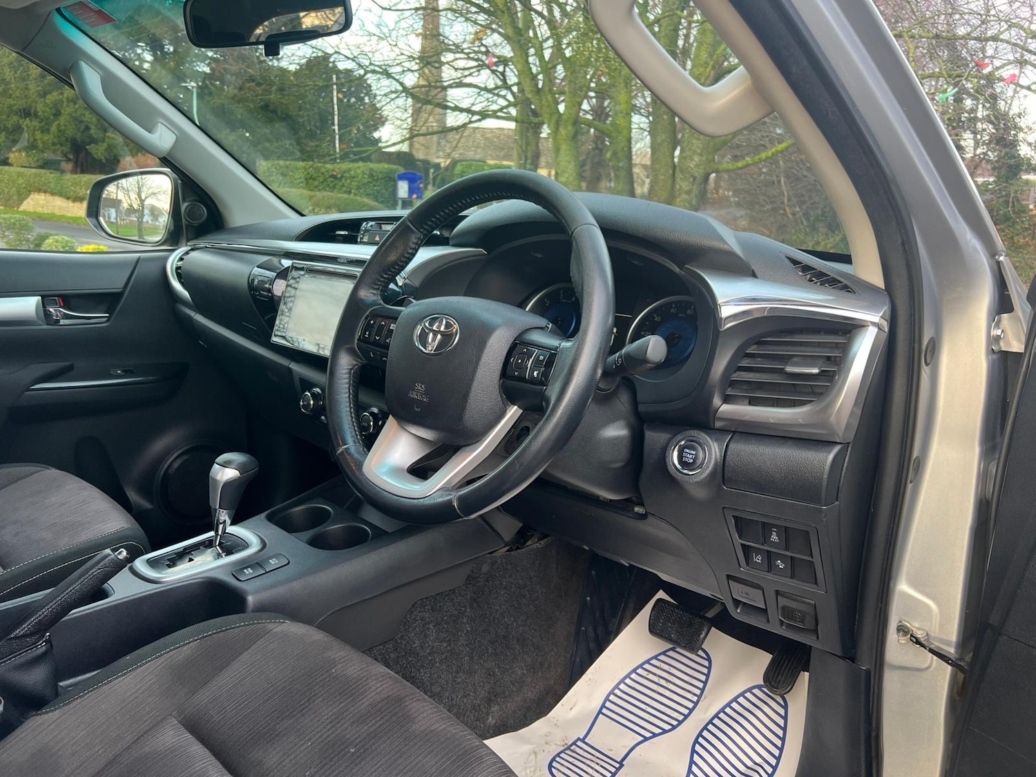 Used Toyota Hilux 2018 for sale - 76959881: Photo 13