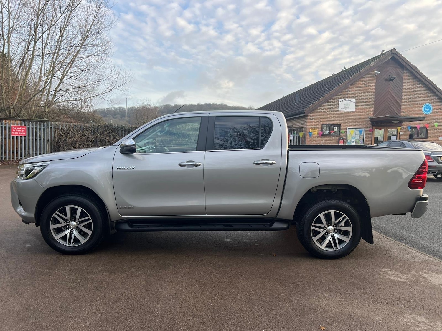 Used Toyota Hilux 2018 for sale - 76959881: Photo 5