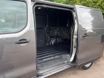 Used Vauxhall Vivaro 2022 for sale - 78882990: Photo
