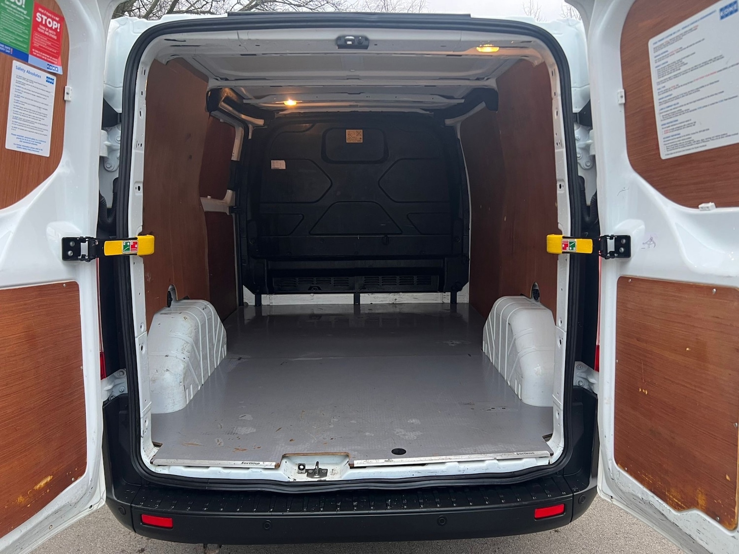 Used Ford Transit Custom 2020 for sale - 77082350: Photo 10